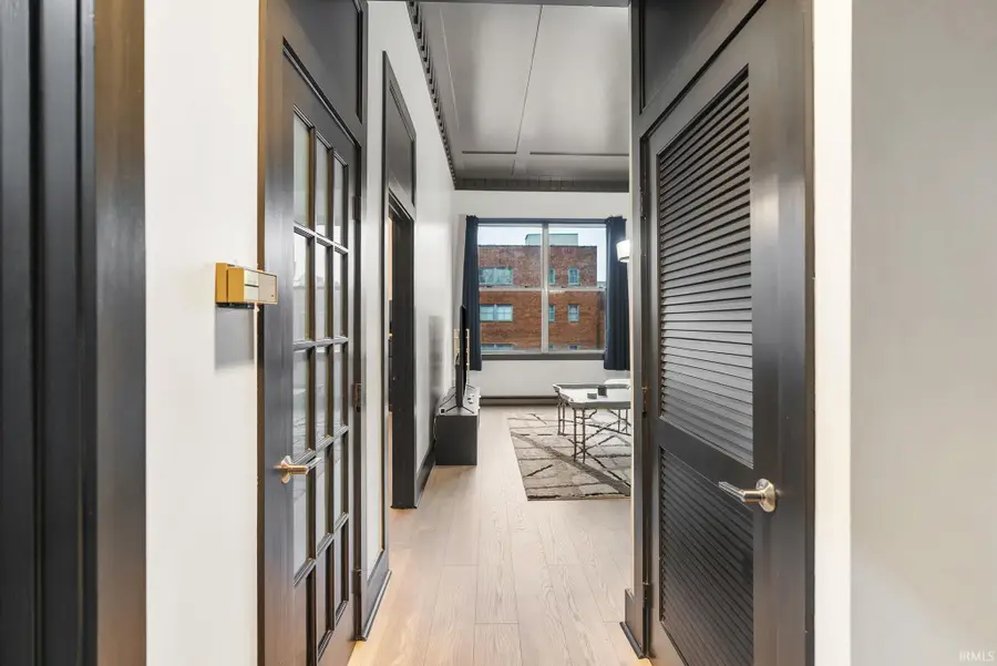 113 W Wayne Street #303, Fort Wayne, IN 46802 - #2