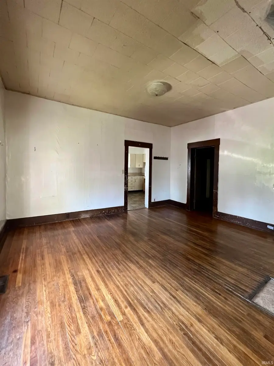 245 S Franklin Street, Orleans, IN 47452 - #3