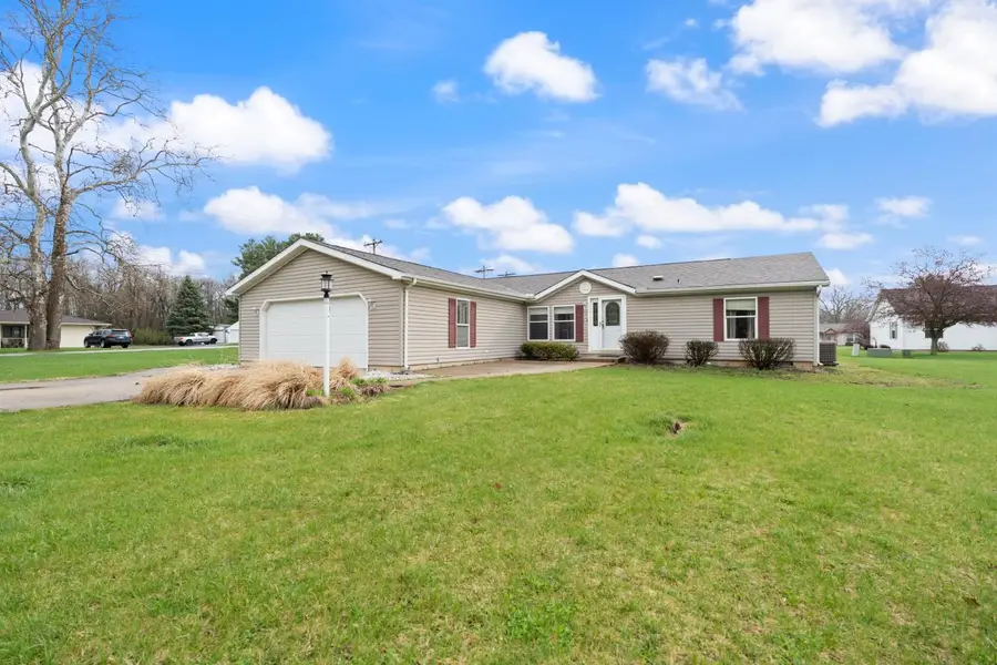 511 Midlake Drive, North Webster, IN 46555 - #2