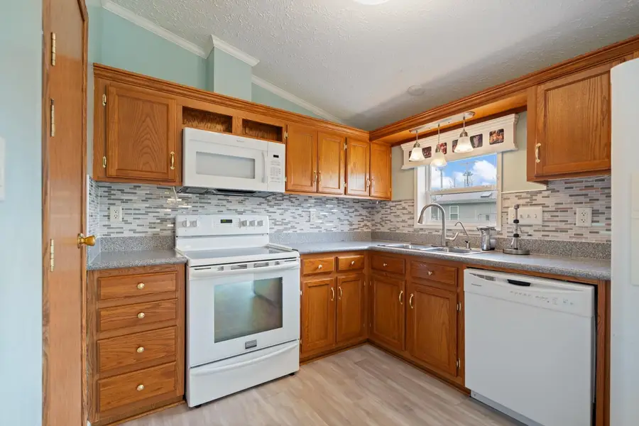 511 Midlake Drive, North Webster, IN 46555 - #3