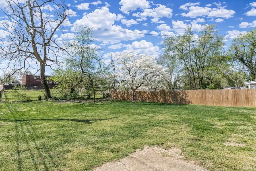 321 E Chestnut Street, Boonville, IN 47601 - #3