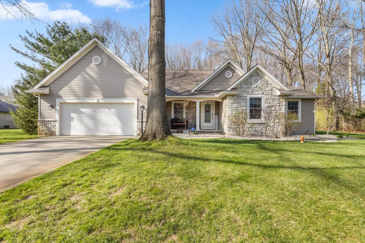 13745 Ranier Drive, Middlebury, IN 46540 - #1