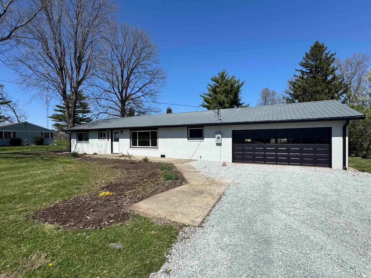 8540 W Delphi Pike, Converse, IN 46919 - #1