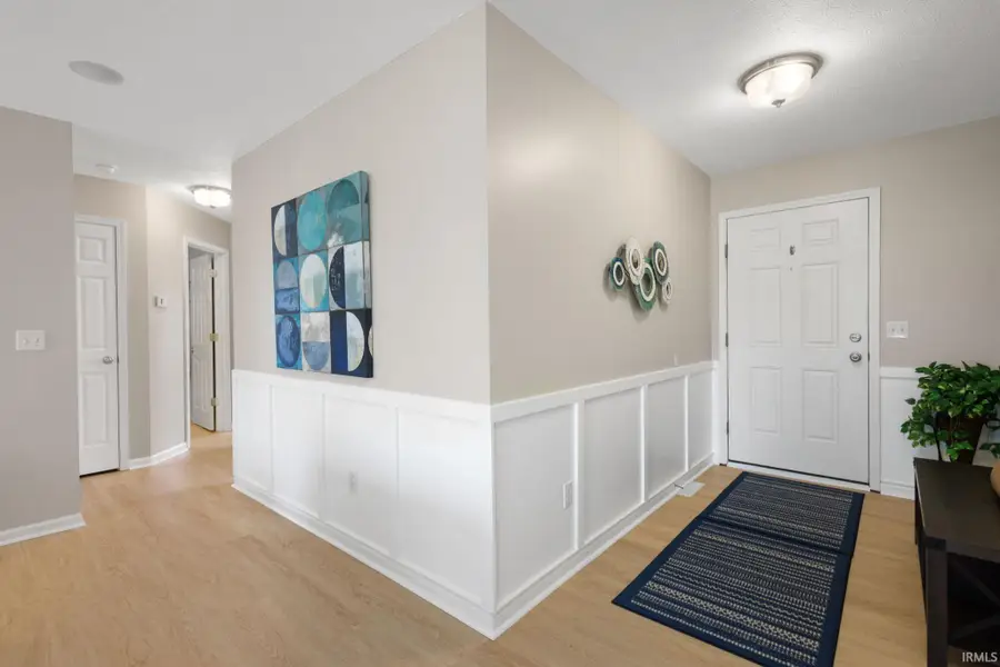 928 Woodhouse Drive, Mishawaka, IN 46544 - #2