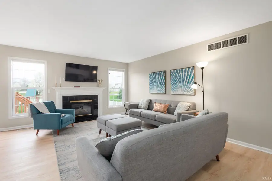 928 Woodhouse Drive, Mishawaka, IN 46544 - #3