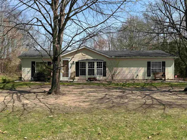 55584 Apple Road, Osceola, IN 46561