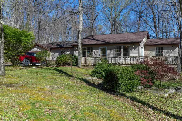 1912 S Orman Lane, Bloomfield, IN 47424