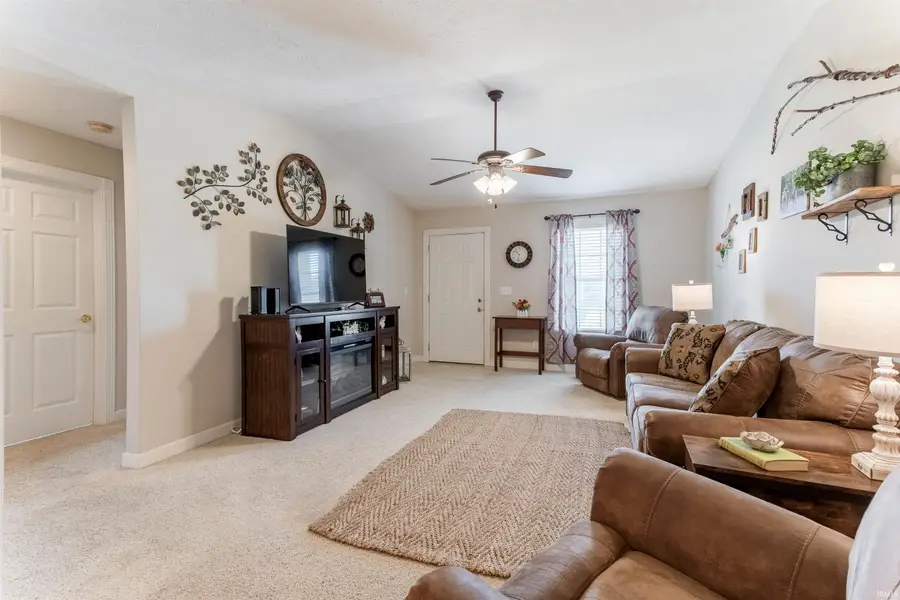 513 S Eighth Avenue, Haubstadt, IN 47639 - #2