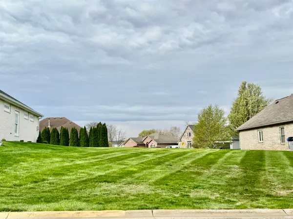 1813 Hunter's Cove Circle, Kokomo, IN 46902