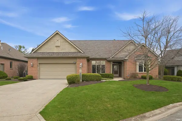 12030 Sycamore Lakes Court, Fort Wayne, IN 46814