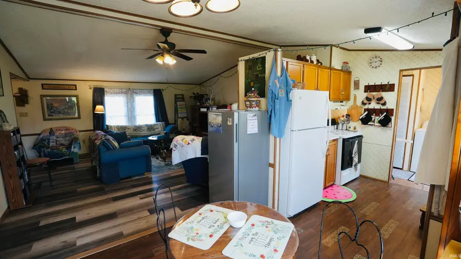 511 W Vine Street, North Judson, IN 46366 - #3