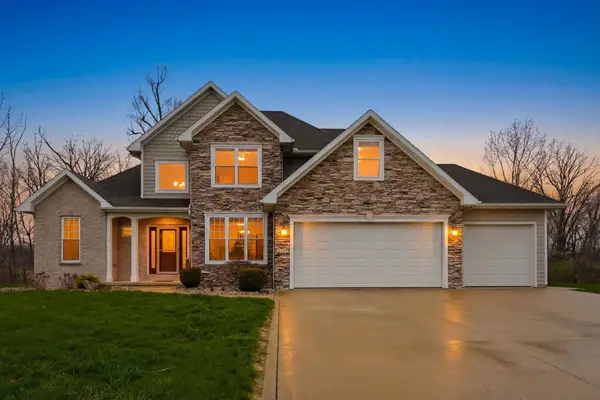 110 Bagpiper Way, Angola, IN 46703