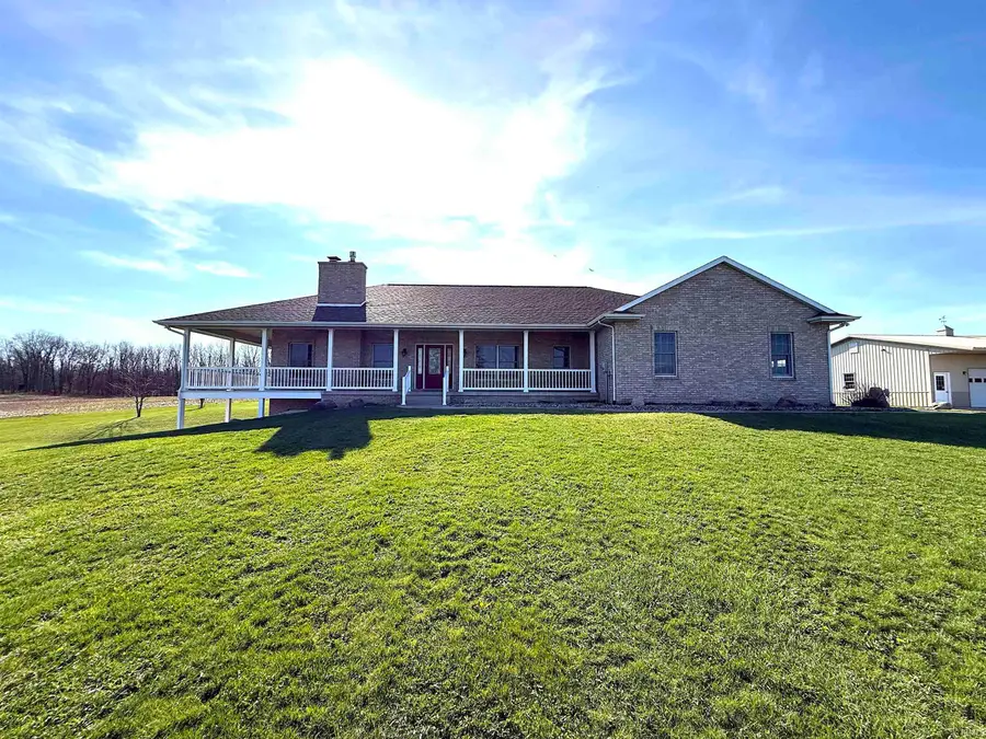 4239 S Kinsey Road, Warsaw, IN 46580 - #3