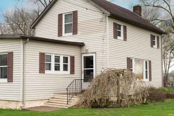 25664 County Road 22 Road, Elkhart, IN 46517