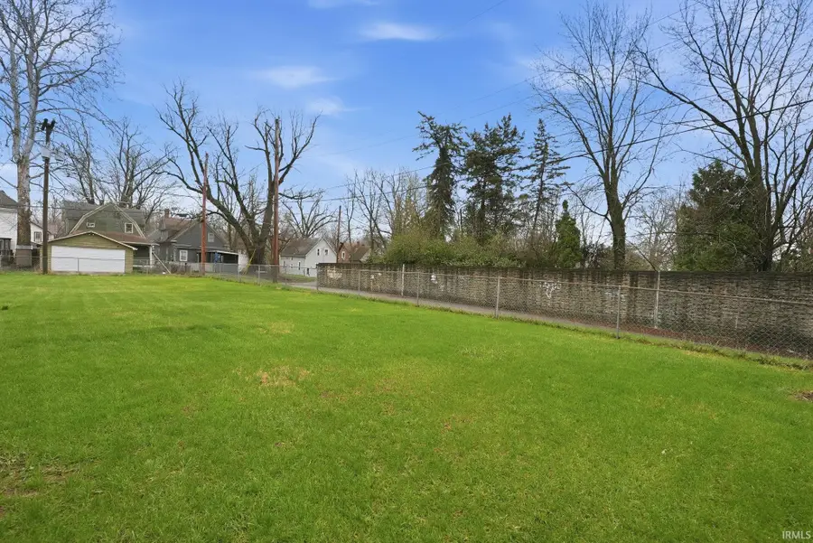 402 Perry Avenue, Fort Wayne, IN 46808 - #3