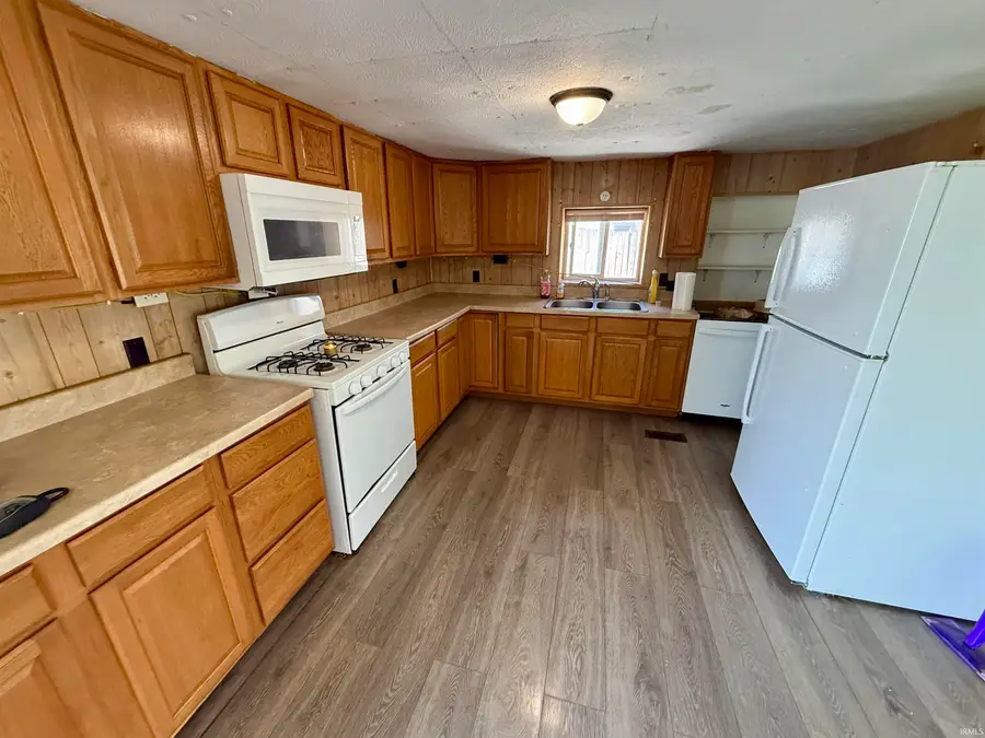 208 W North Street, Kempton, IN 46049 - #3