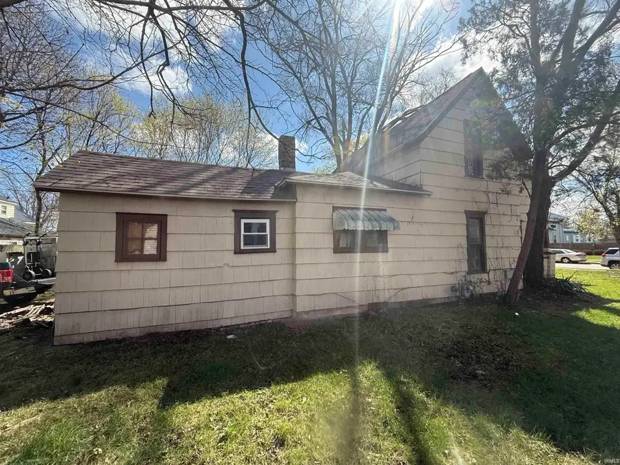 810 W Wolf Avenue, Elkhart, IN 46516 - #2