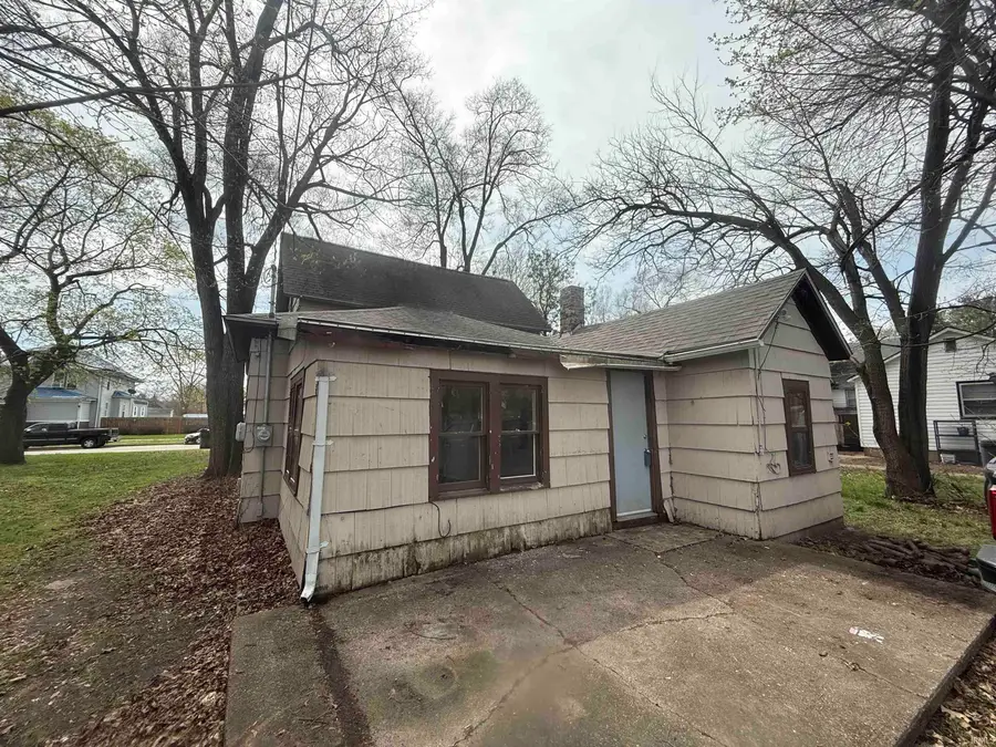 810 W Wolf Avenue, Elkhart, IN 46516 - #3