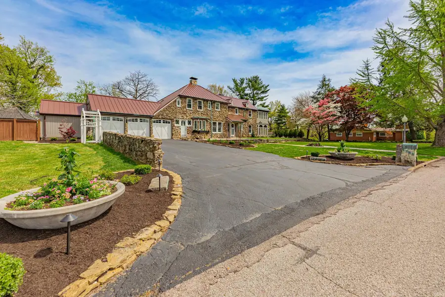 5709 Spring Lake Drive, Evansville, IN 47710 - #3