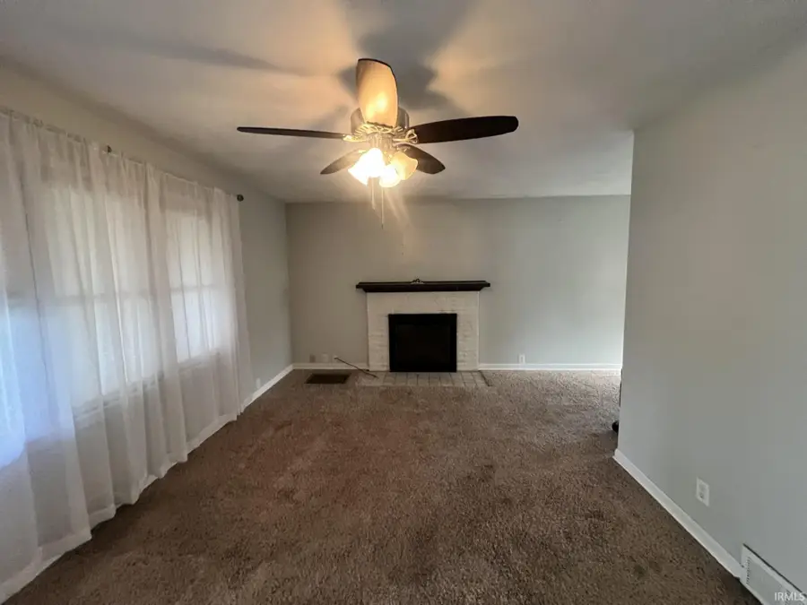 2724 E Fairoaks Drive, New Castle, IN 47362 - #3