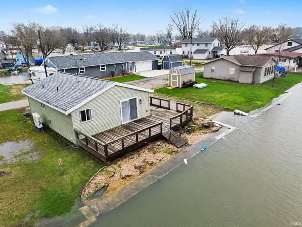 15 Ems B40g Lane, Leesburg, IN 46538