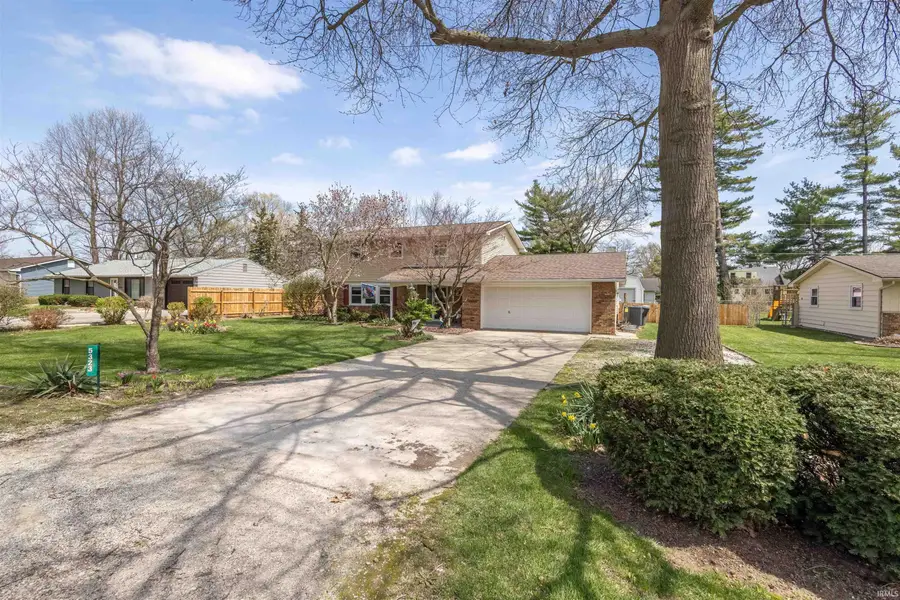 5323 Fernwood Avenue, Fort Wayne, IN 46809 - #2