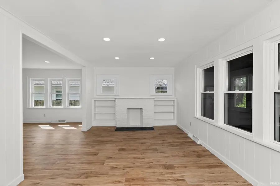 722 S 32nd Street, South Bend, IN 46615 - #3