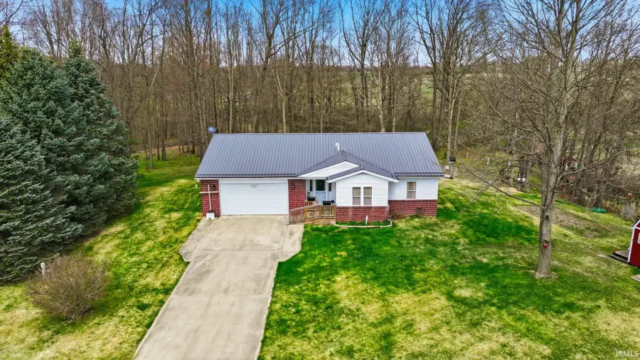 5855 S 275 E, Wolcottville, IN 46795 - #2