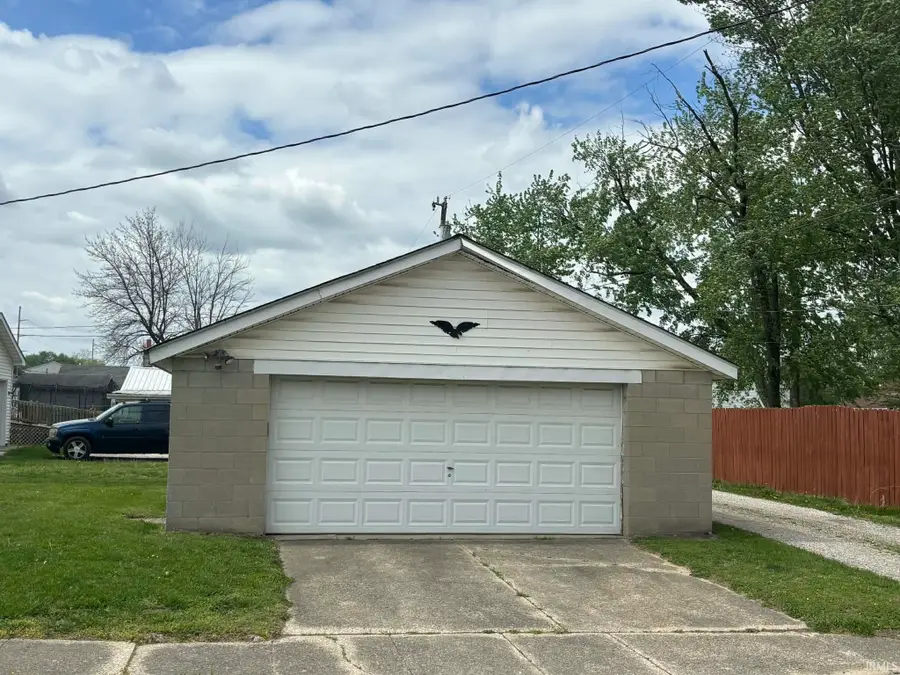 200 W Walnut Street, Washington, IN 47501 - #3