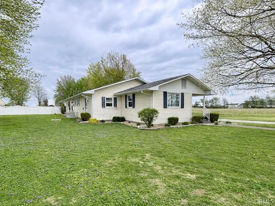 301 W Illinois Street, Farmersburg, IN 47850 - #2