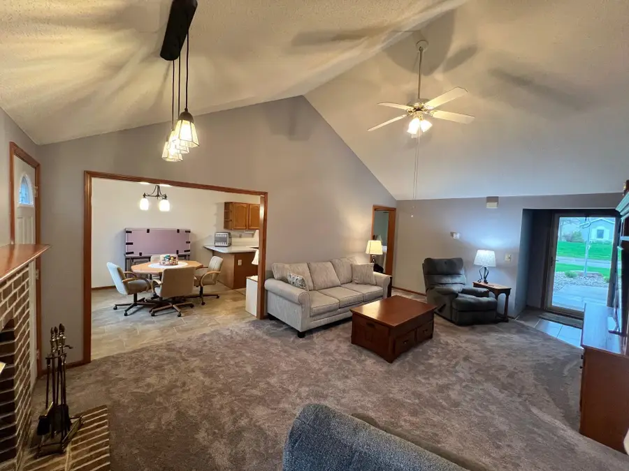 9106 Olmston Drive, Fort Wayne, IN 46825 - #3