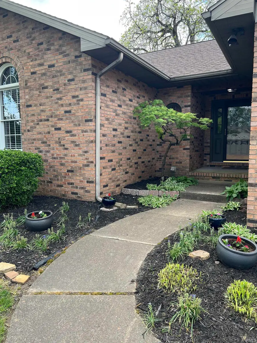 2841 Oakshire Drive, Evansville, IN 47711 - #2