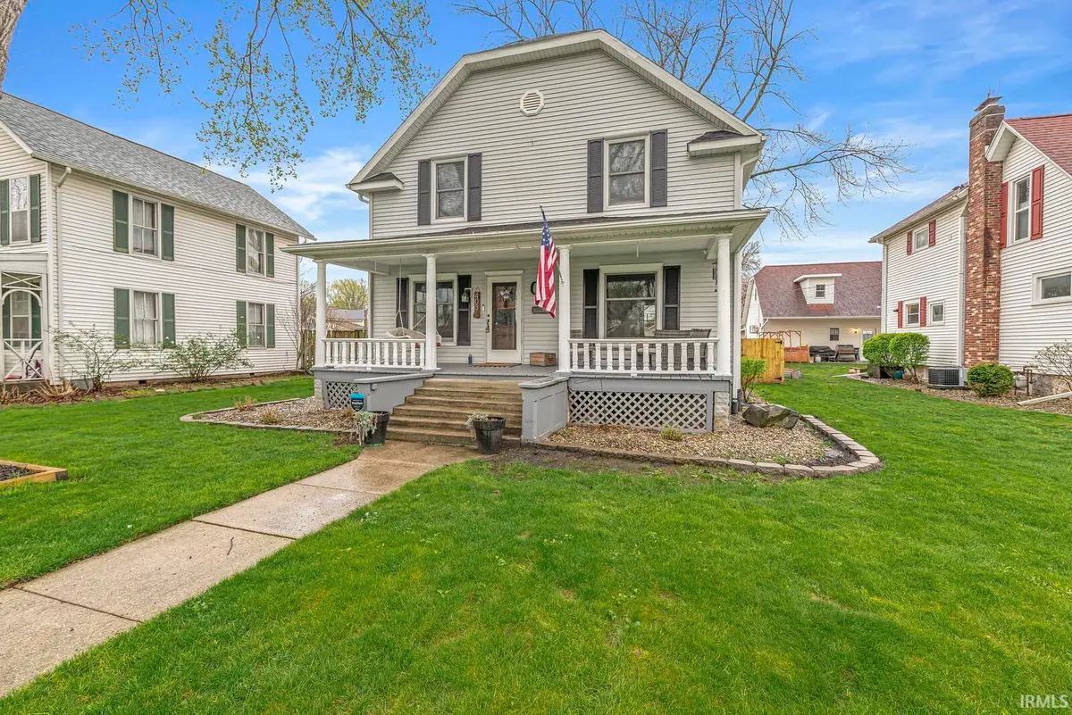 403 E Centennial Street, Nappanee, IN 46550 - #1