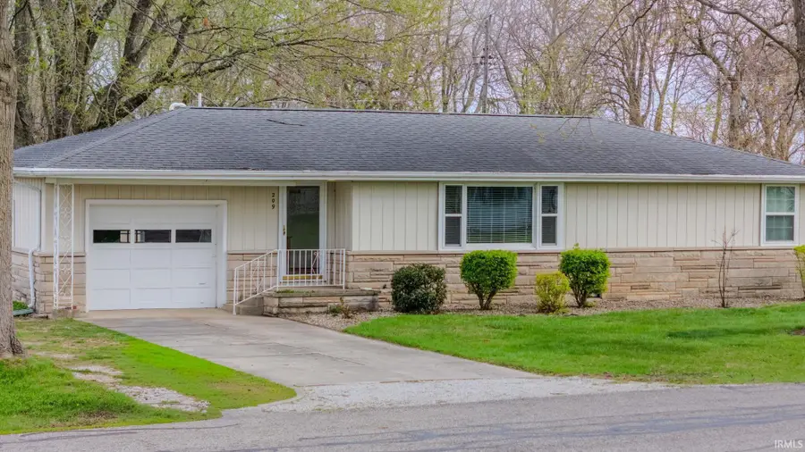 209 E Lewis Street, Swayzee, IN 46986 - #2