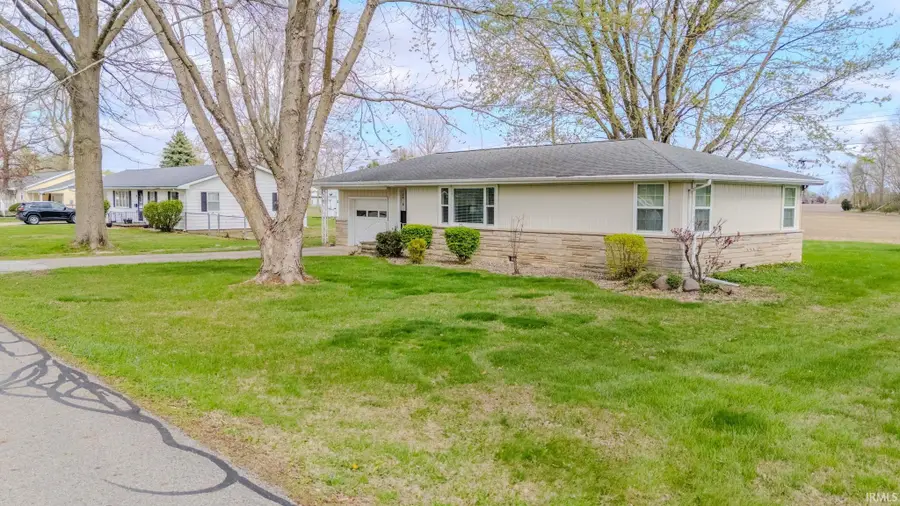 209 E Lewis Street, Swayzee, IN 46986 - #3