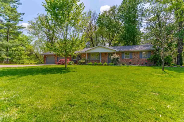1220 Schenk Road, Evansville, IN 47720