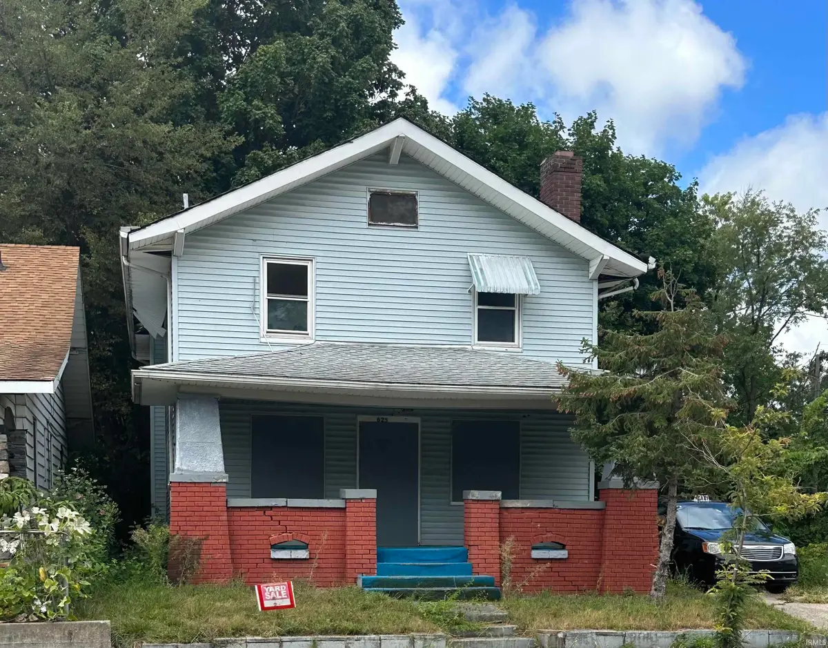 625 E Dubail Avenue, South Bend, IN 46613 - #1