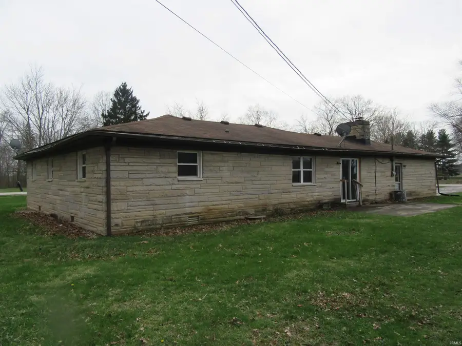 1616 W Lakeview Drive, Marion, IN 46953 - #3