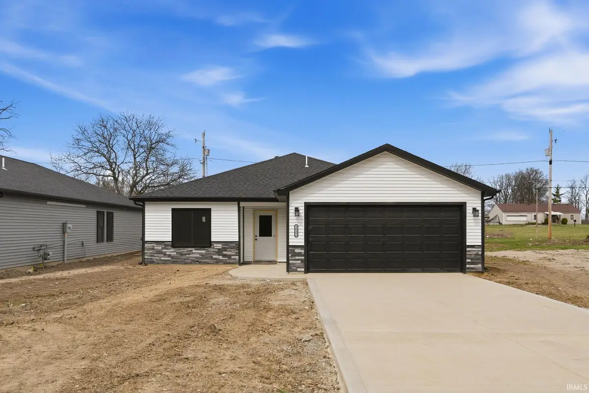 3821 Clermont Avenue, Fort Wayne, IN 46806 - #1