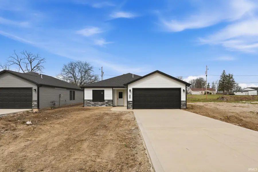 3821 Clermont Avenue, Fort Wayne, IN 46806 - #2