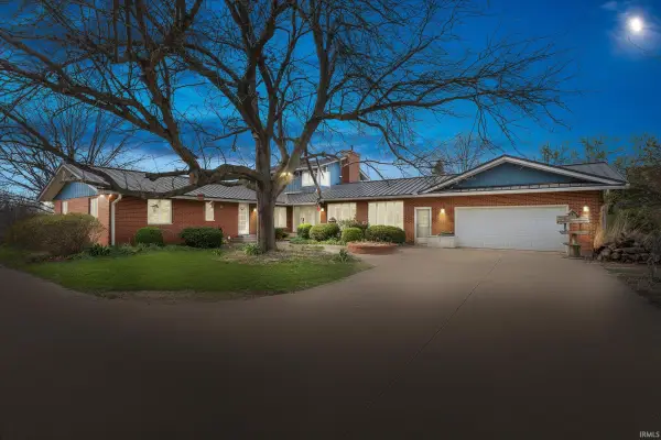 20216 Muckshaw Road, Argos, IN 46501