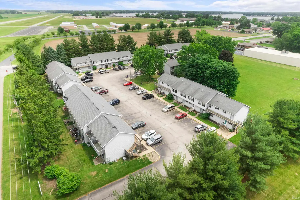 652 Northgate Circle, Rochester, IN 46975 - #1