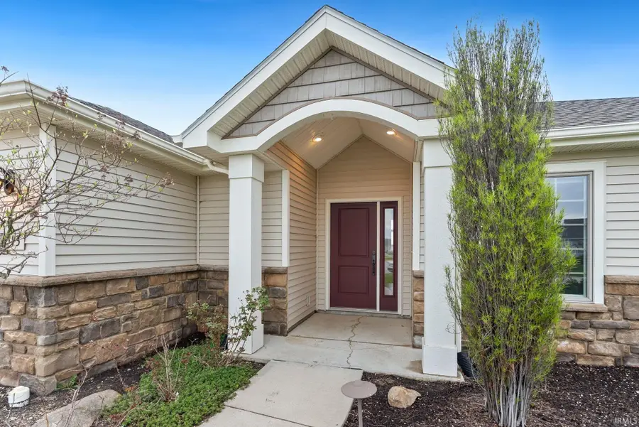 513 Lakeside Place, Garrett, IN 46738 - #2