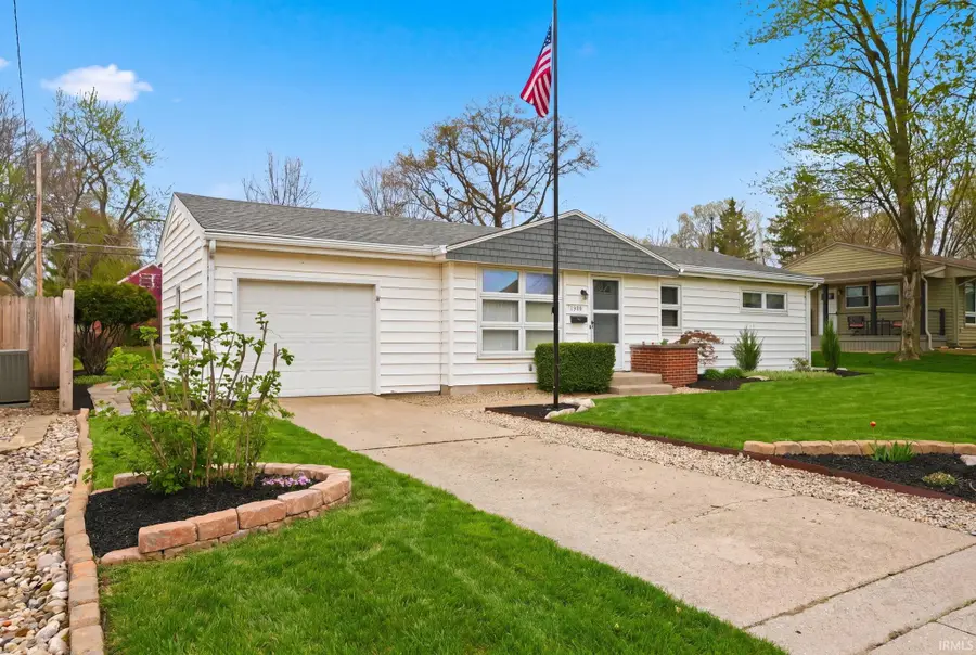 1003 Curdes Avenue, Fort Wayne, IN 46805 - #3