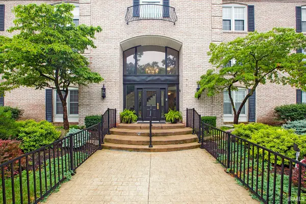 1077 Greenleaf Boulevard #101, Elkhart, IN 46514