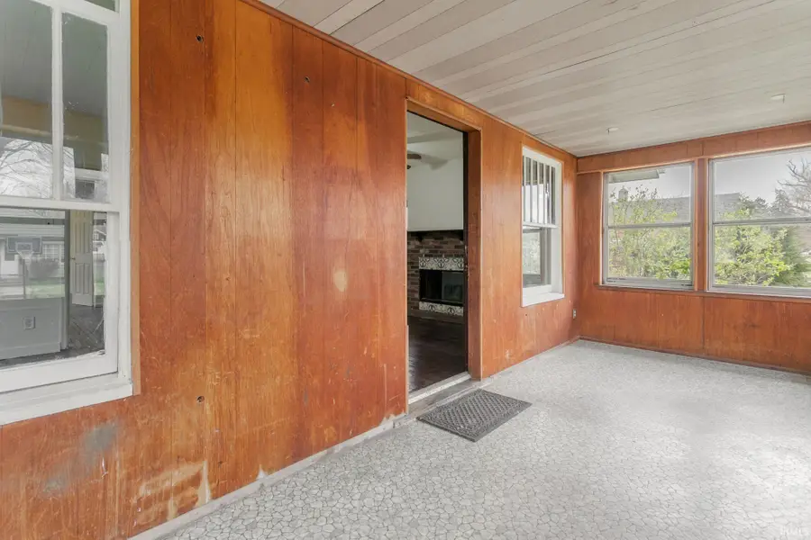 809 E Victoria Street, South Bend, IN 46614 - #3