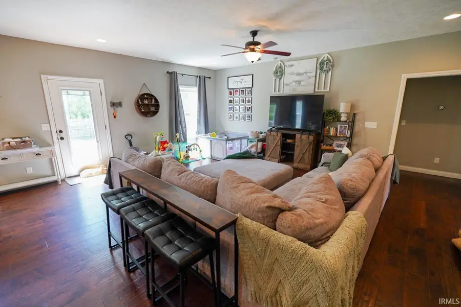 1518 Breezy Creek Drive, Evansville, IN 47720 - #3