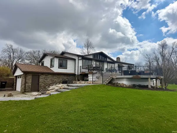 255 Lane 220 Lake Gage, Angola, IN 46703