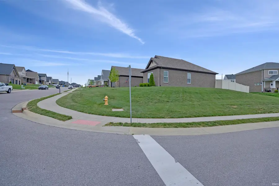 5660 Brompton Drive, Newburgh, IN 47630 - #2