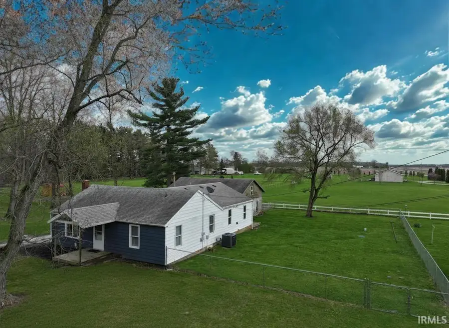 15477 W 160 N., Medaryville, IN 47957 - #2